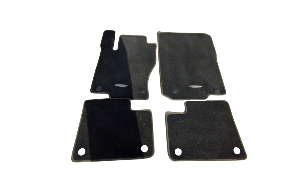 f6d728d2-8ef7-4503-8b72-43f2d2f6b7f3 Mercedes-Benz ML 350 AMG 12-15 Juego Tapetes OEM Originales