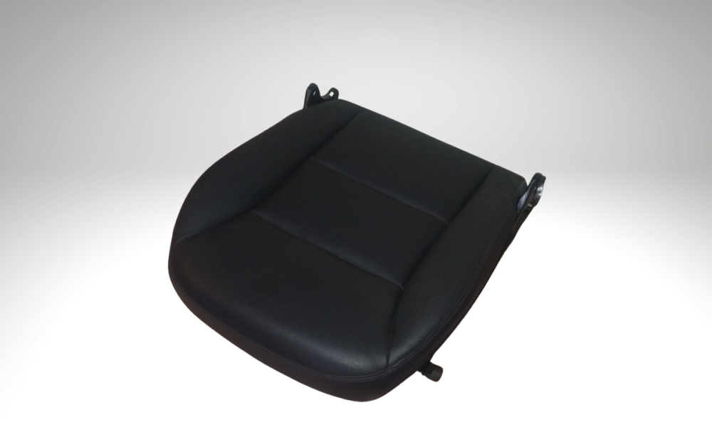 Mercedes-benz Cla 200 2014 Asiento Piel Negra Original Izquierda