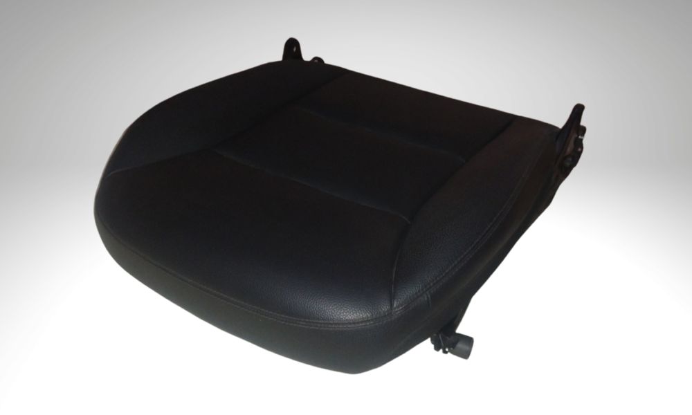 Mercedes-benz Cla 200 2014 Asiento Piel Negra Original Izquierda