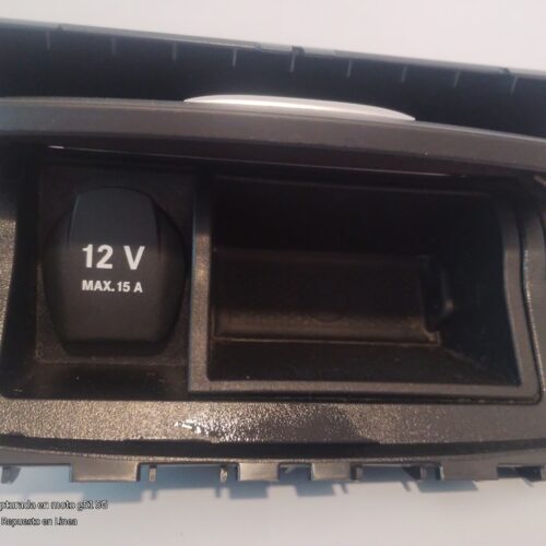 IMG_20250513_174747890 Mercedes-benz Cla 200 2013-2016 Consola / Cenicero Central