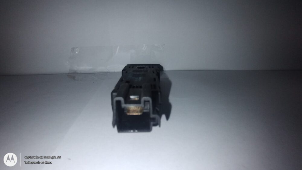 IMG_20250514_183015694 Mercedes-benz Cla 200 2014 Amplificador Antena A2229020004