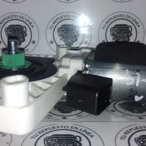 Mercedes-benz Cla 200 13-16 Motor Elevador Cristal Del Izq
