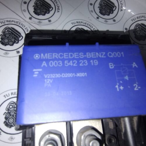 Mercedes-benz Cla 200 2014 Caja De Fusibles A2465400950