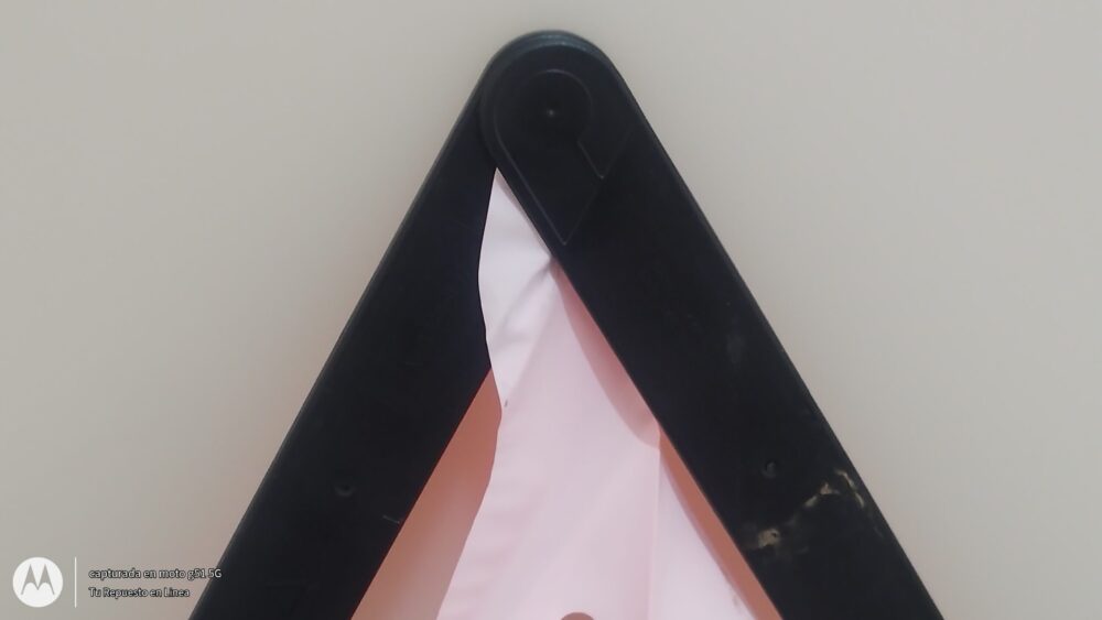 IMG_20250816_121912858 Mercedes-benz Cla 200 2014 Triángulo Emergencia A1718900197