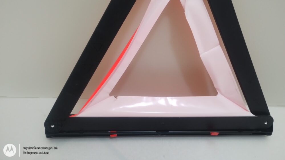 IMG_20250816_121918104 Mercedes-benz Cla 200 2014 Triángulo Emergencia A1718900197