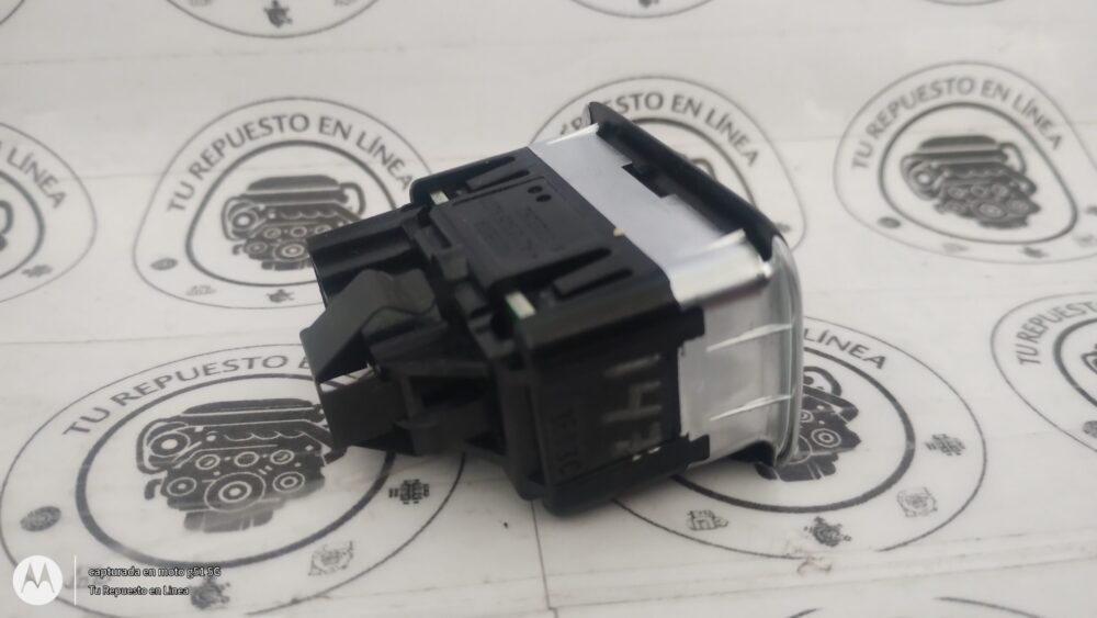 IMG_20251014_125320738 Mercedes Benz Cla 200 Botón Apertura Cajuela A2129059200