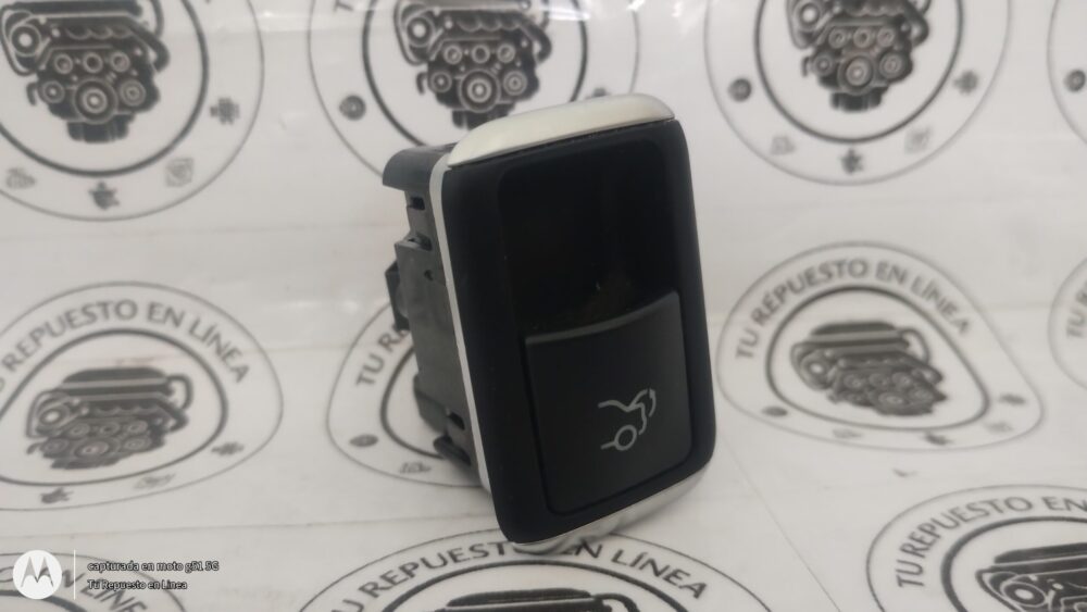 IMG_20251014_125731957 Mercedes Benz Cla 200 Botón Apertura Cajuela A2129059200