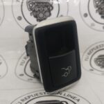 IMG_20251014_125731957 Mercedes Benz Cla 200 Botón Apertura Cajuela A2129059200