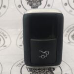 IMG_20251014_125741882 Mercedes Benz Cla 200 Botón Apertura Cajuela A2129059200