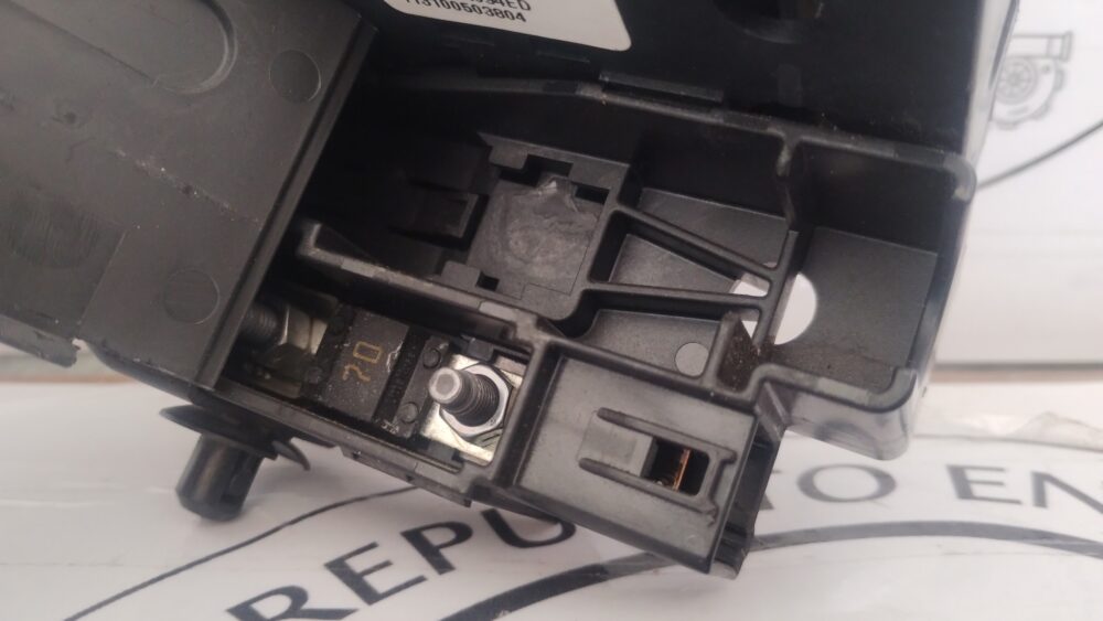 Ford Fusion Titanium 2.0l 14-16 Caja Fusibles Du5t14a094ed