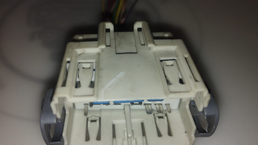 Ford Focus 2013-2016 Conector BCM 40 Pines Mixto OEM Delphi