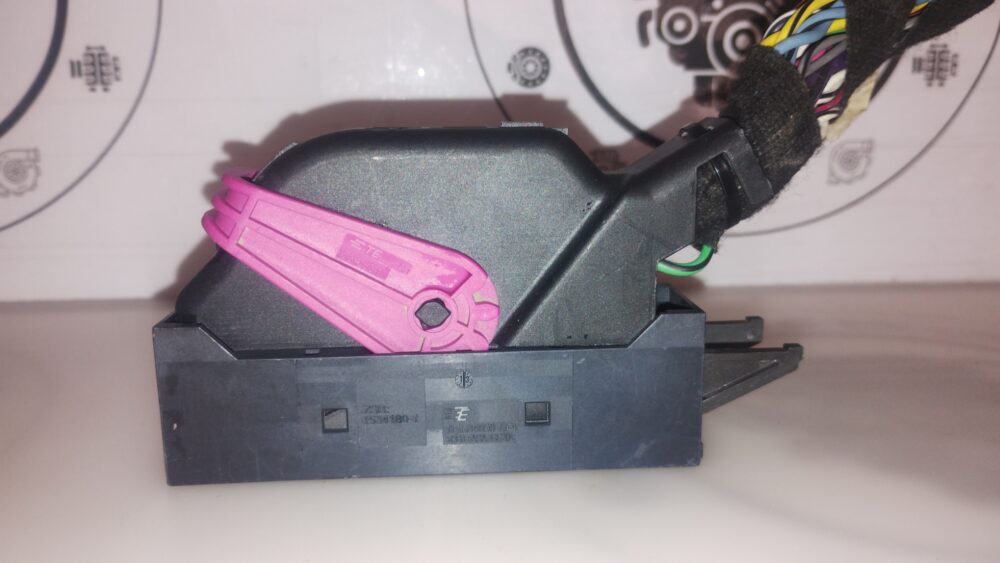 Mercedes-Benz CLA 200 13-16 Conector Módulo ECU 32 Pines