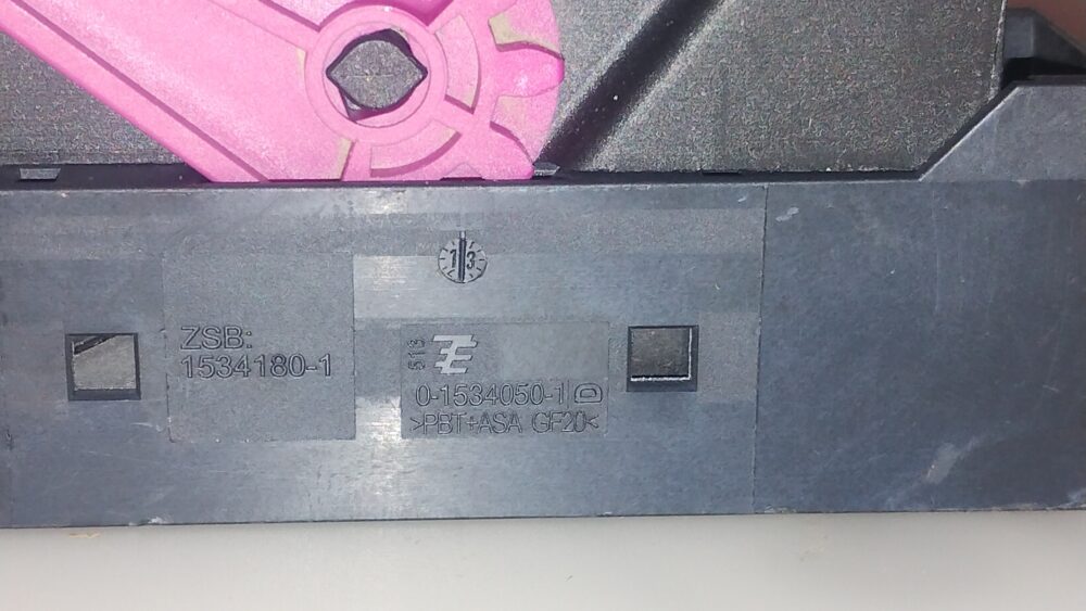 Mercedes-Benz CLA 200 13-16 Conector Módulo ECU 32 Pines