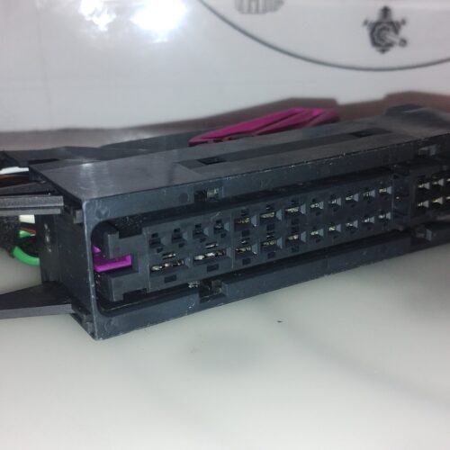 IMG_20260411_112457289 Mercedes-Benz CLA 200 13-16 Conector Módulo ECU 32 Pines