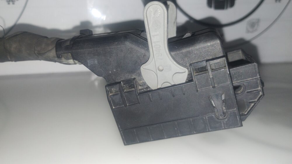 Mercedes-Benz CLA 200 14 Conector Módulo SAM BCM A0265458726