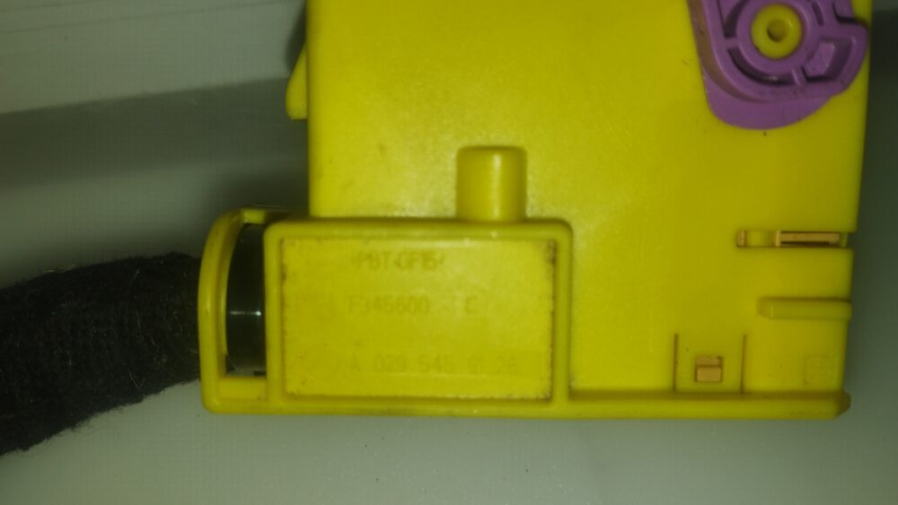 Mercedes-benz Cla 200 14 Conector Airbag Srs Ecu A0295459126