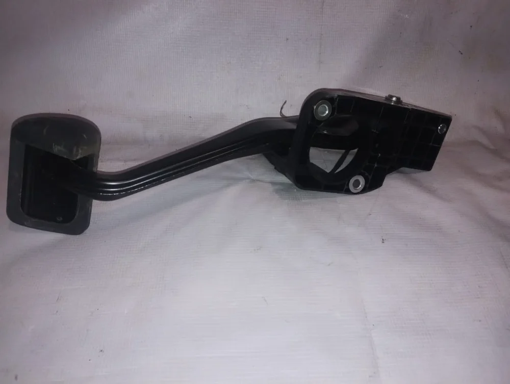 1 Pedal De Freno Mercedes-benz Cla A Gla Clase B A2462900501