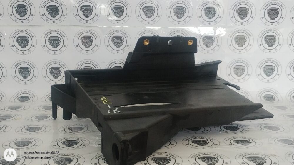 Mercedes-benz Cla 200 2014 Base Soporte Bcm A2465452540