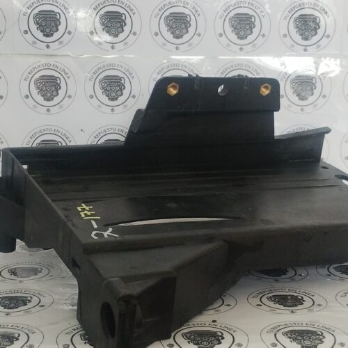 Mercedes-benz Cla 200 2014 Base Soporte Bcm A2465452540