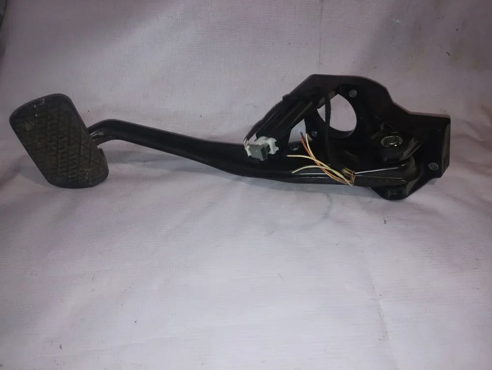 3 Pedal De Freno Mercedes-benz Cla A Gla Clase B A2462900501