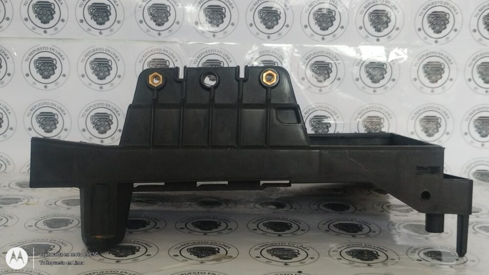 Mercedes-benz Cla 200 2014 Base Soporte Bcm A2465452540