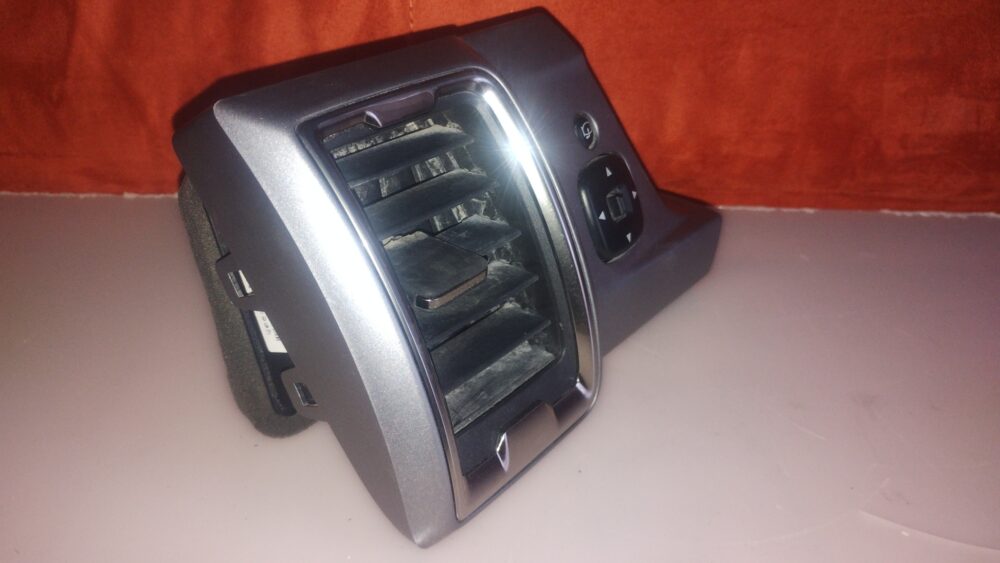 Ford Ranger Xlt 16 -22 Rejilla Izq Control Espejos Oem Usada