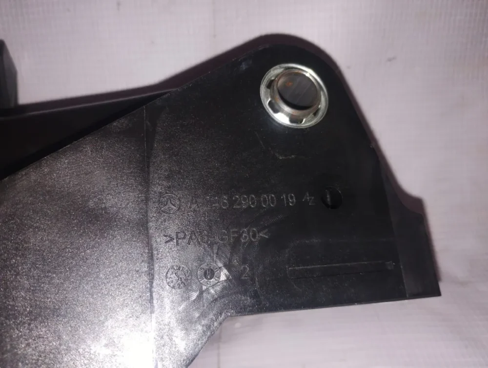 5 Pedal De Freno Mercedes-benz Cla A Gla Clase B A2462900501