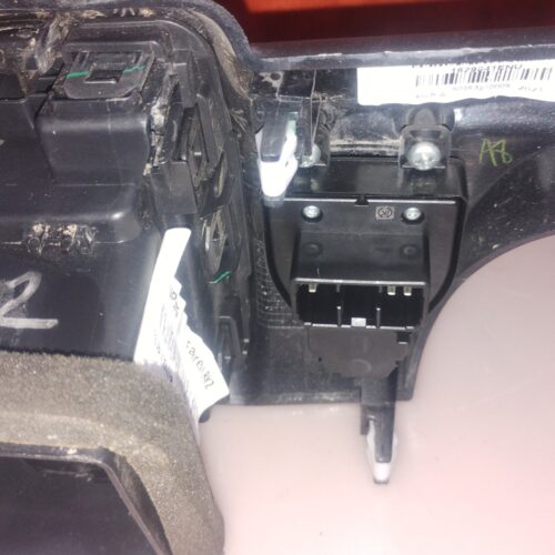 Ford Ranger Xlt 16 -22 Rejilla Izq Control Espejos Oem Usada
