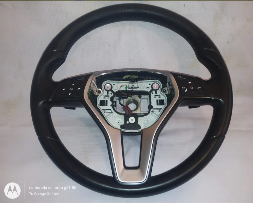 Mercedes Benz Cla 200 2014 Volante Multifuncióna2184609103