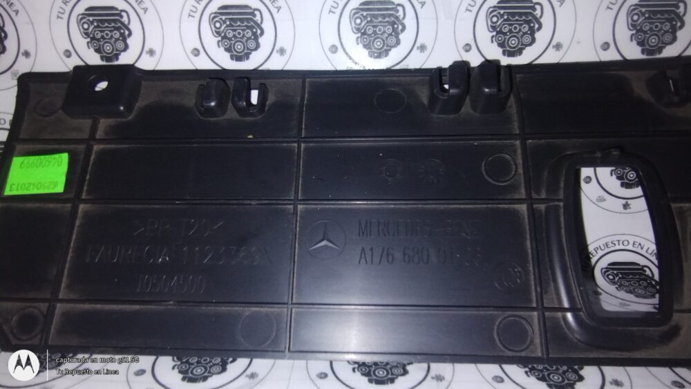 Cubierta Inf Tablero Der Pasajero Mercedes Cla A1766800106