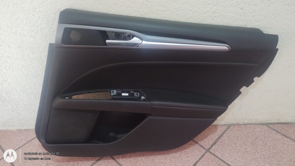 IMG_20250822_104948393 Panel Puerta Trasera Derecha Ford Fusion 2014 Oem Usado