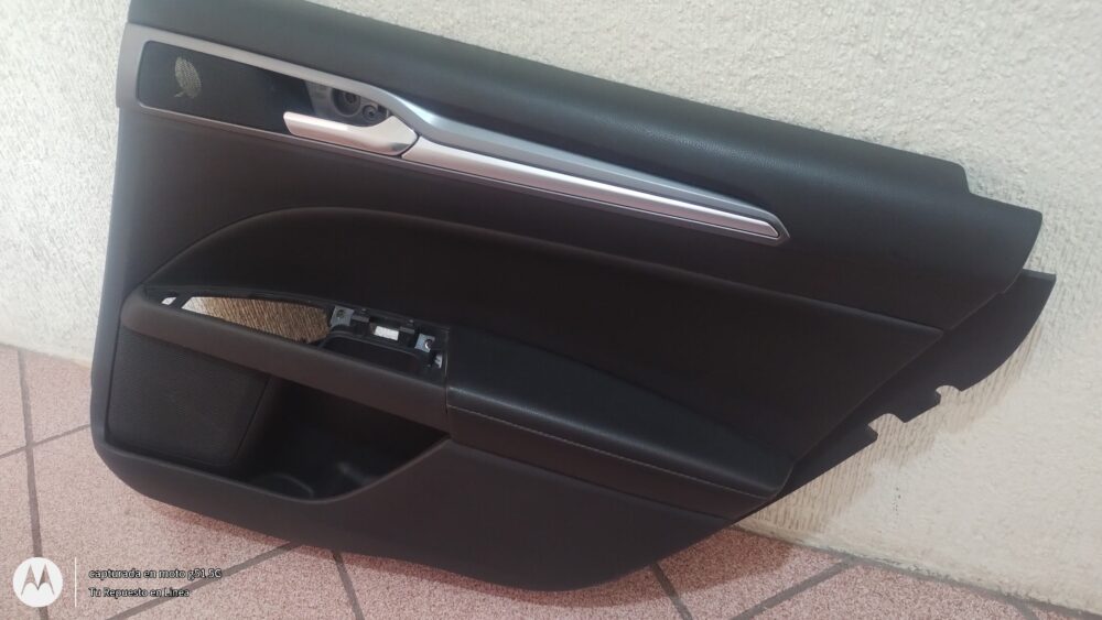 IMG_20250822_105007123 Panel Puerta Trasera Derecha Ford Fusion 2014 Oem Usado