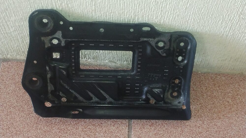 Mercedes-benz Cla 200 2014 Base De Batería Oem A246 620 0018