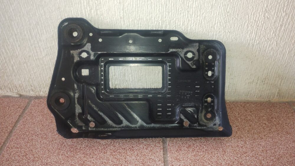 Mercedes-benz Cla 200 2014 Base De Batería Oem A246 620 0018