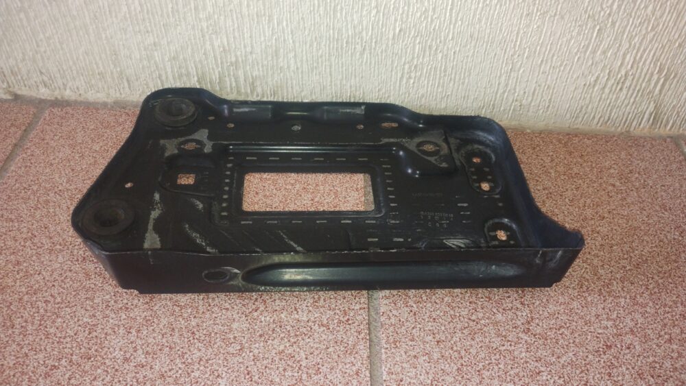 Mercedes-benz Cla 200 2014 Base De Batería Oem A246 620 0018