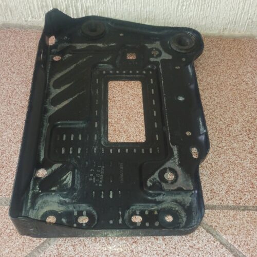 Mercedes-benz Cla 200 2014 Base De Batería Oem A246 620 0018