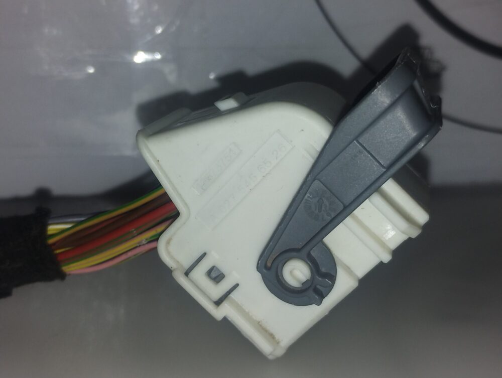 IMG_20260504_165640087 Mercedes-benz Cla 200 Conector Bcm A0275456526 Oem