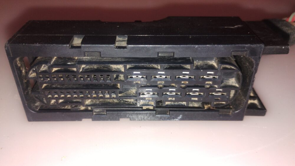 IMG_20260624_155752376 Conector Arnés Freno Epb 30 Pines Te Amp 1452915-2 Oem