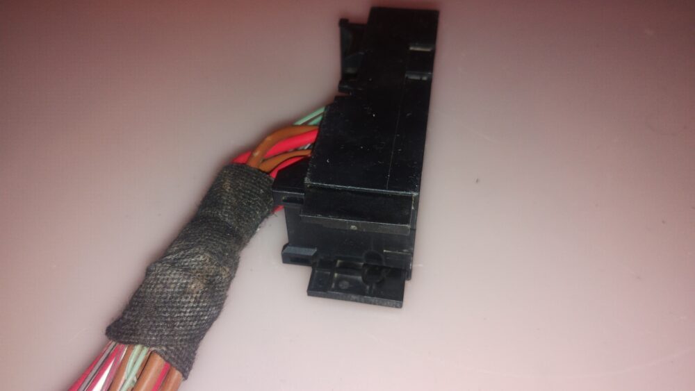 IMG_20260624_155830425 Conector Arnés Freno Epb 30 Pines Te Amp 1452915-2 Oem