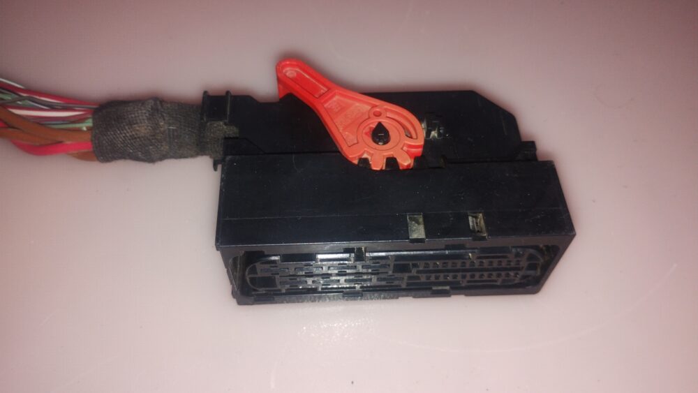IMG_20260624_155909664 Conector Arnés Freno Epb 30 Pines Te Amp 1452915-2 Oem