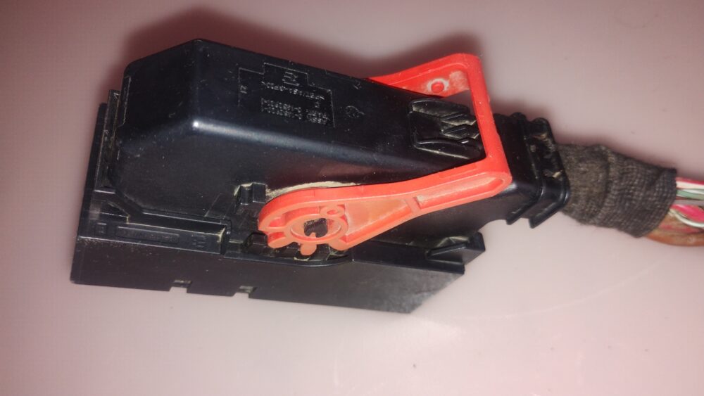 IMG_20260624_155924624 Conector Arnés Freno Epb 30 Pines Te Amp 1452915-2 Oem