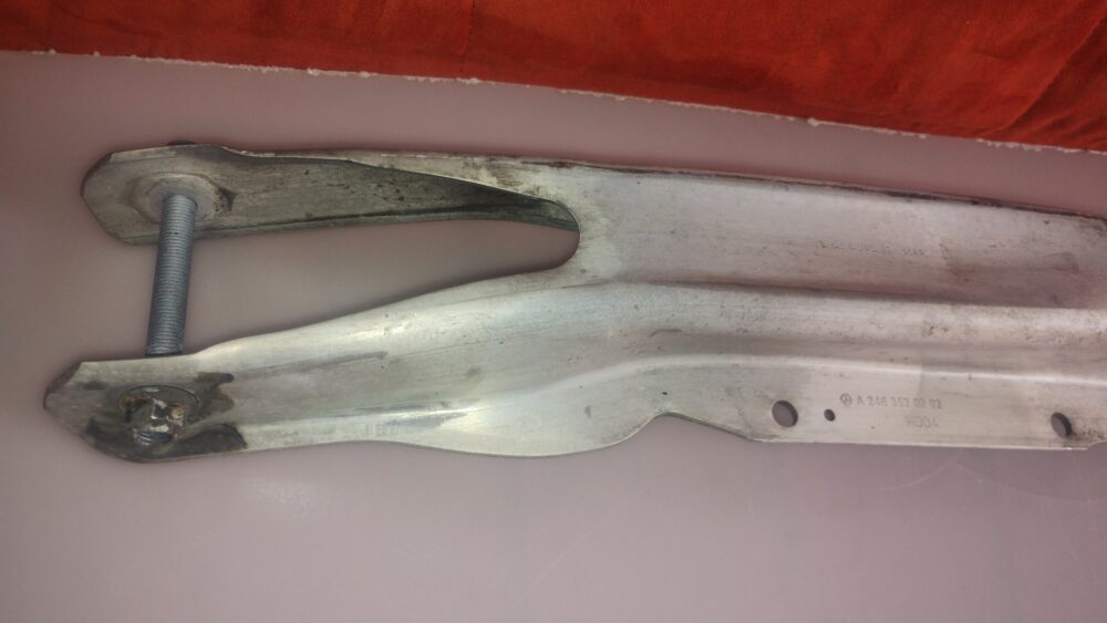 IMG_20260713_105648281 Brazo De Suspensión Mercedes-benz Cla 200 A2463520202 H004