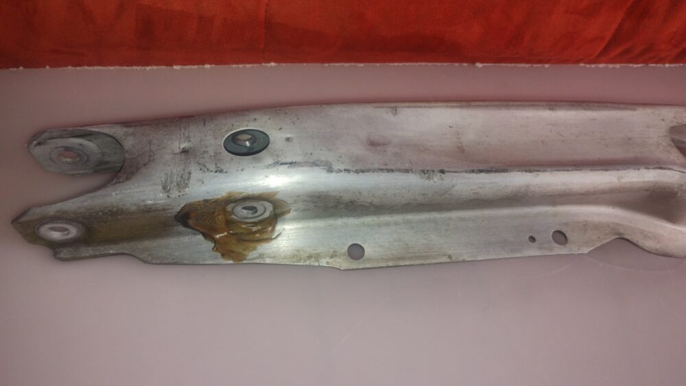 IMG_20260713_105714319 Brazo De Suspensión Mercedes-benz Cla 200 A2463520202 H004