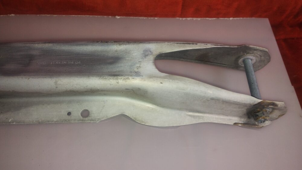 Mercedes-benz Cla 200 Brazo De Suspensión A2463520202 Dañado