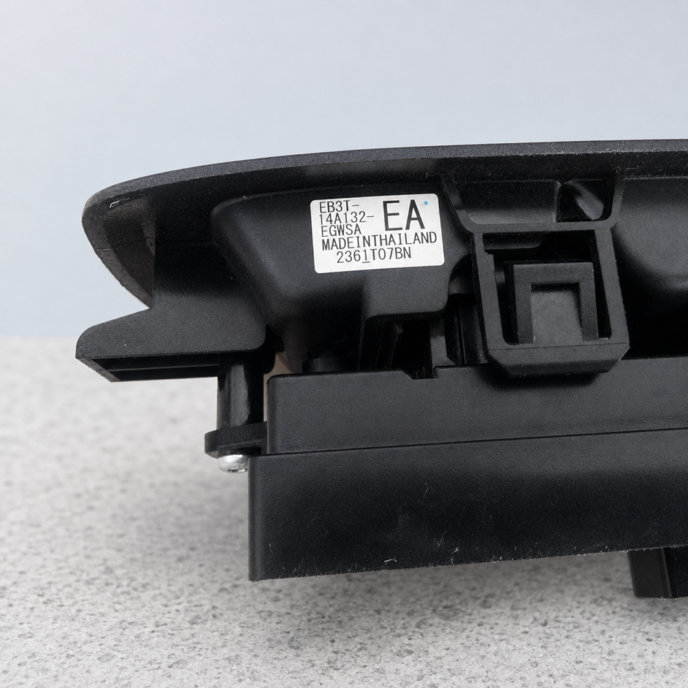 Ford Ranger Xlt 2022 Botonera Elevavidrios Del Izq Eb3t-14a1