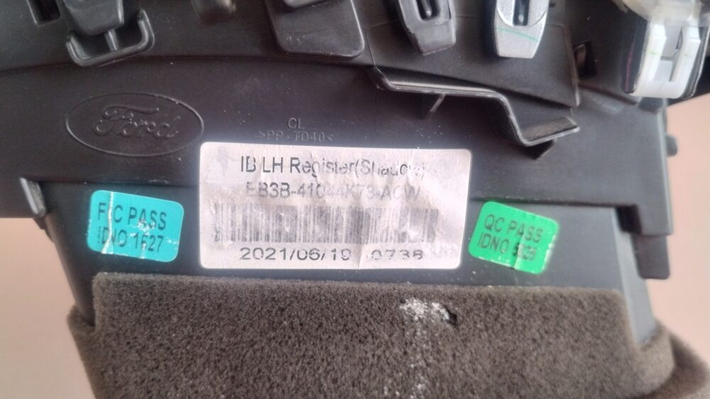 Ford Ranger Xlt 2016-2022 Rejilla Aire Central Izq Oem