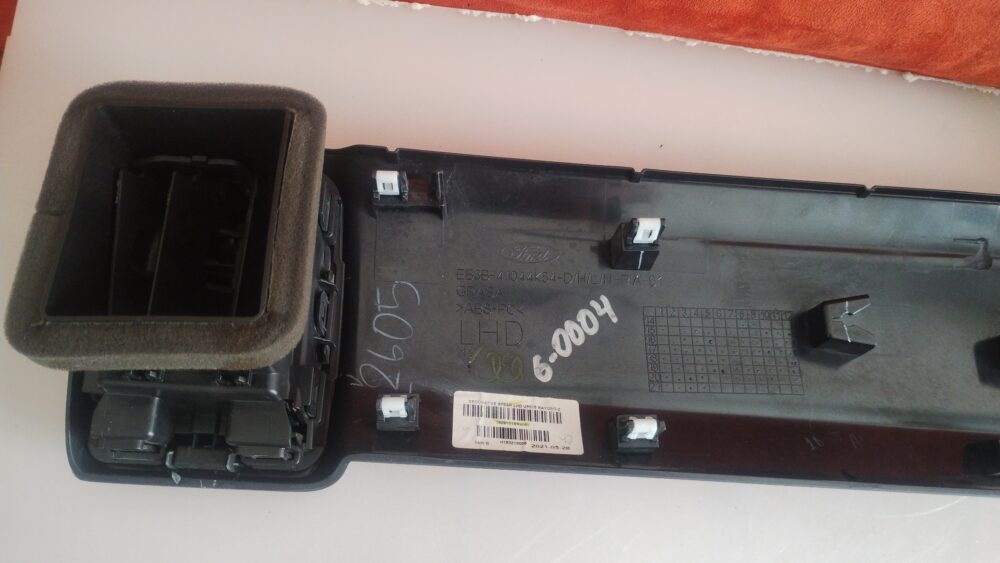 IMG_20260720_092811198 Ford Ranger Xlt 2016-2022 Moldura Tablero 2 Rejillas Oem